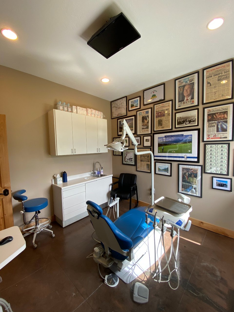 picture of pediatric dentist chair at office in Stansbury